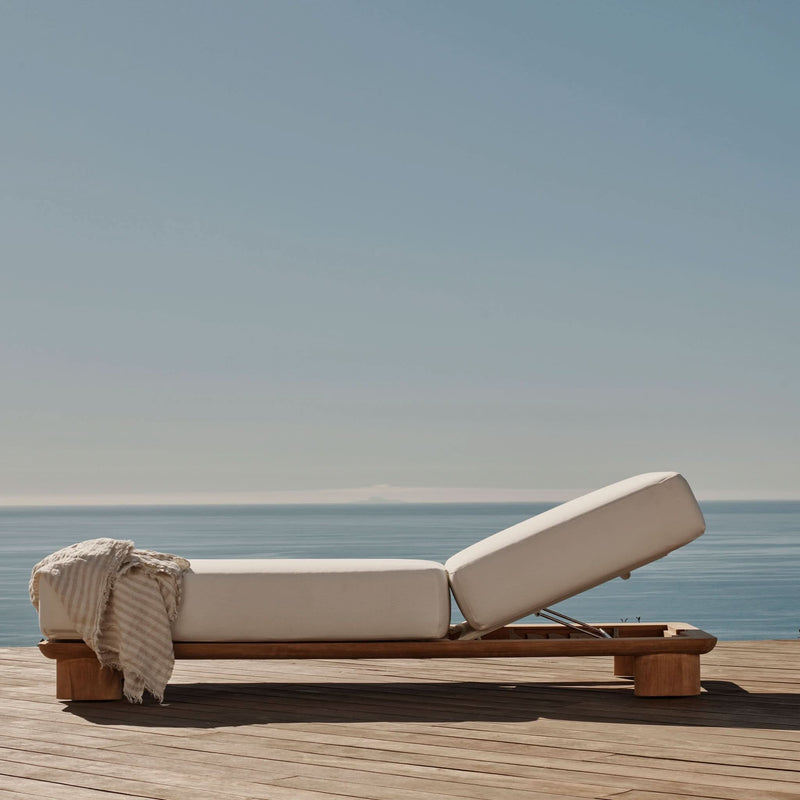 Newport Sun Lounge | Teak Natural, Panama Blanco, Batyline White